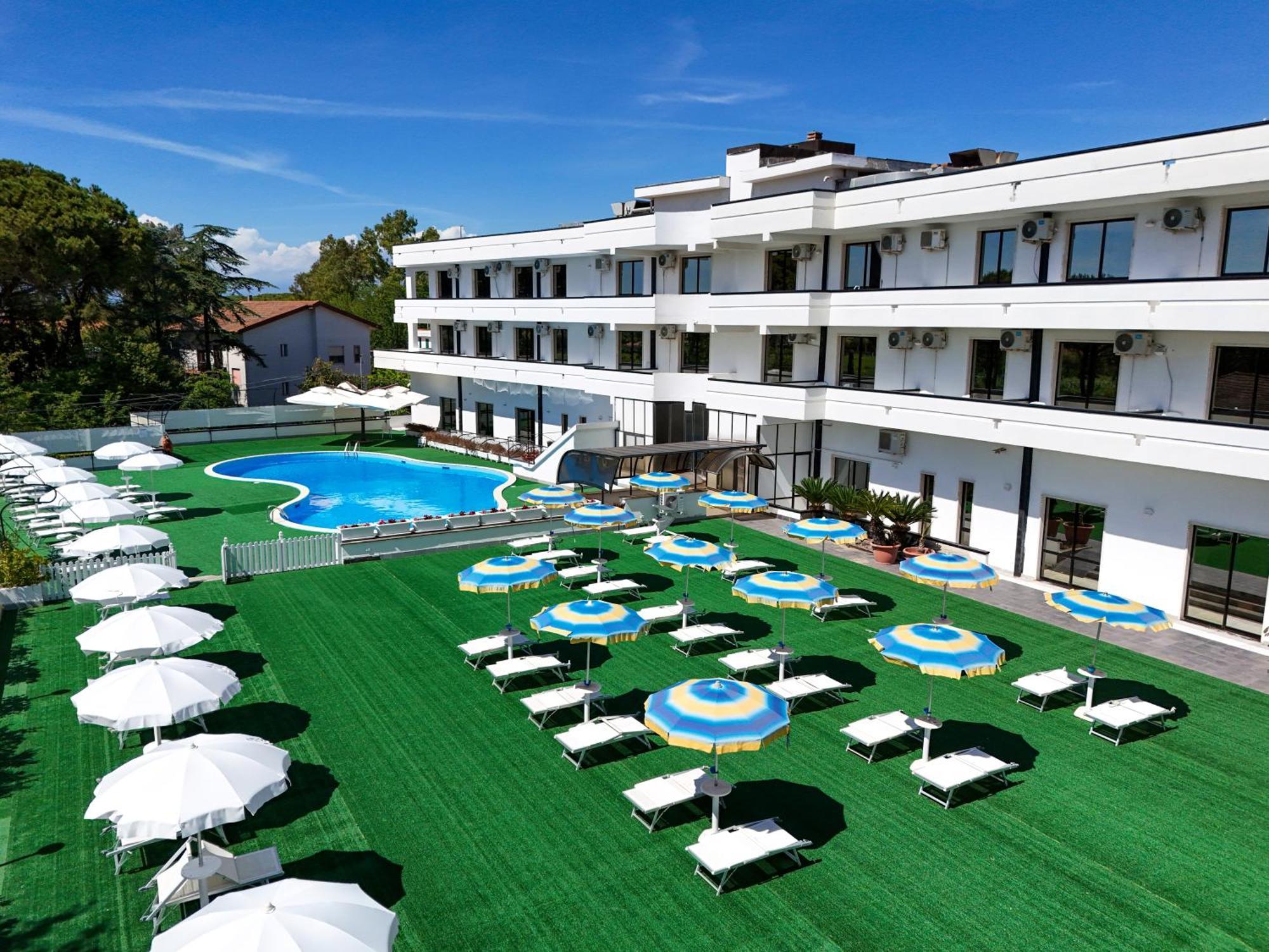 Hotel Club Clorinda Nuova Gestione 2024 Paestum Exterior photo