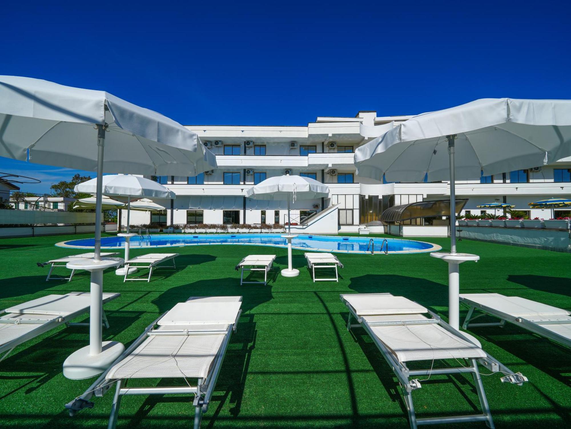 Hotel Club Clorinda Nuova Gestione 2024 Paestum Exterior photo